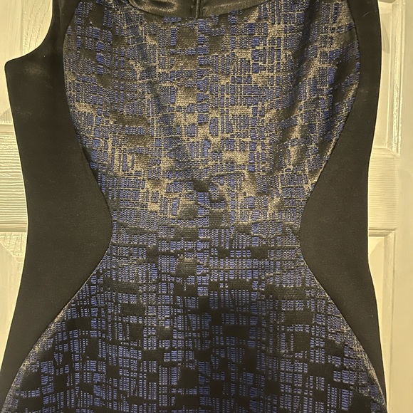 Tarhari Dress Suit - Picture 5 of 5